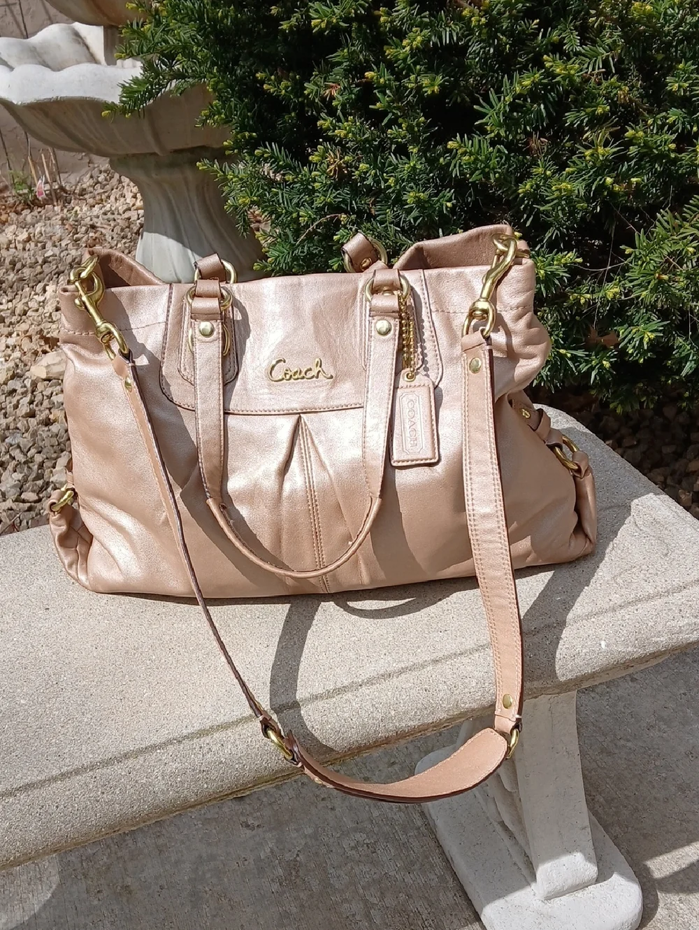 Coach ASHLEY CARRYALL LEATJER BAG F15513